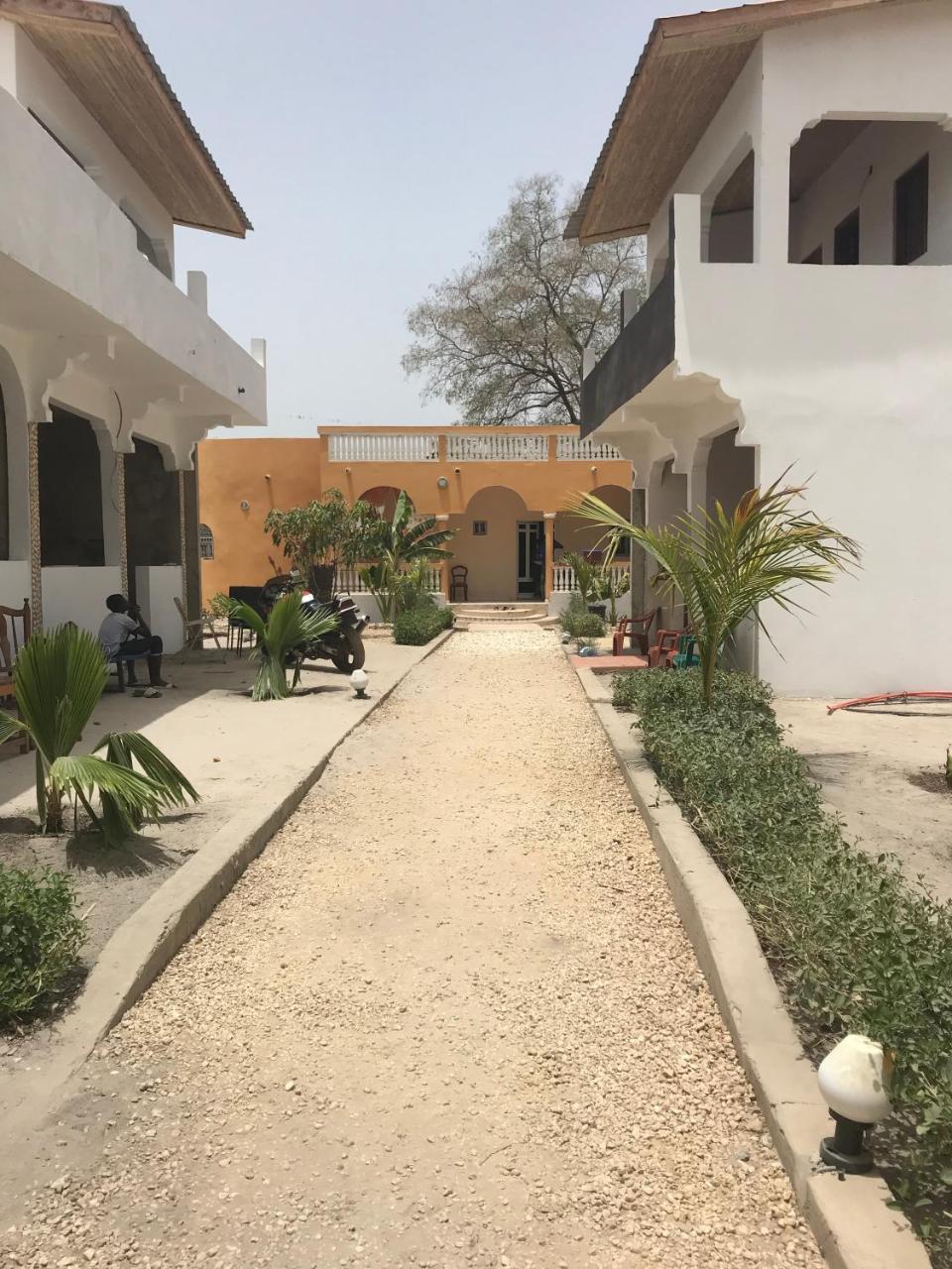 Auberge La Praline Toubakouta Esterno foto